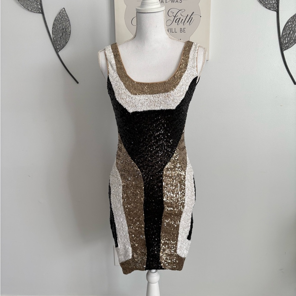 Jean Louis Scherrer Elegant Formal Evening Cocktail Sequins Bodycon Dress
